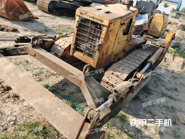 整機左側(設備外觀及核心部件) 整機左側(設備外觀及核心部件)