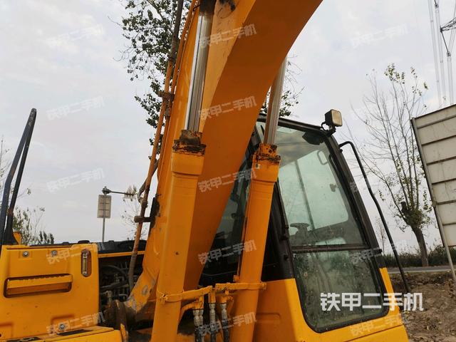 大臂油缸整體?豎拍（工作和回轉(zhuǎn)裝置）