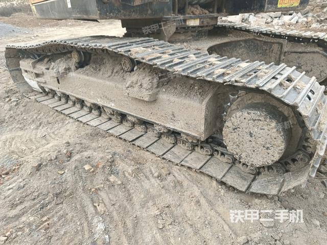 左側(cè)履帶整體?（行走機(jī)構(gòu)）