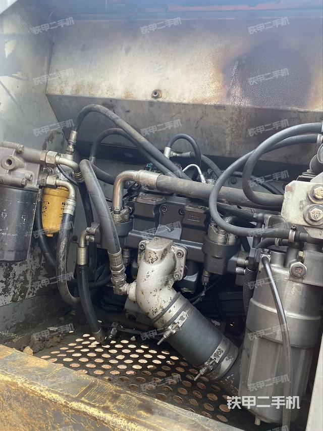 液壓泵室（大件艙室）