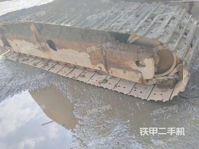 右側(cè)履帶整體?（行走機(jī)構(gòu)）