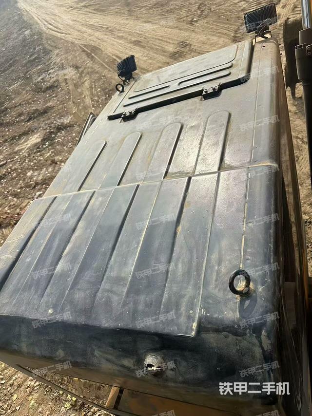 駕駛室頂部（整機(jī)外觀）