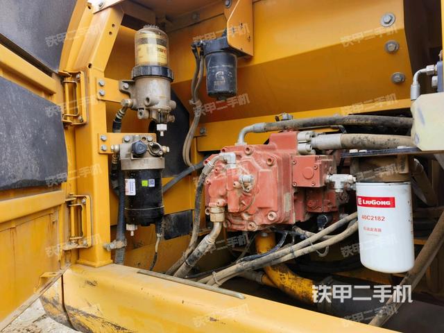 液壓泵室（大件艙室）