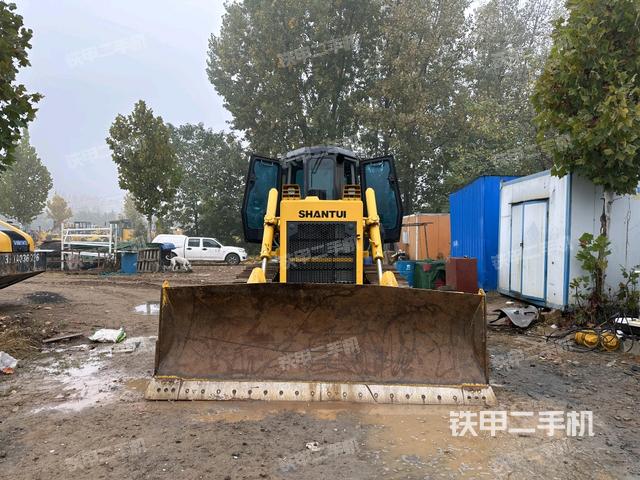 整機(jī)右側(cè)（設(shè)備外觀及核心部件）