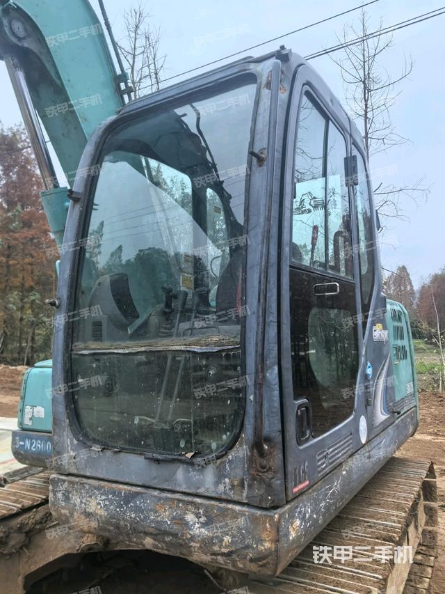 ?駕駛室正側(cè)（駕駛室部分）