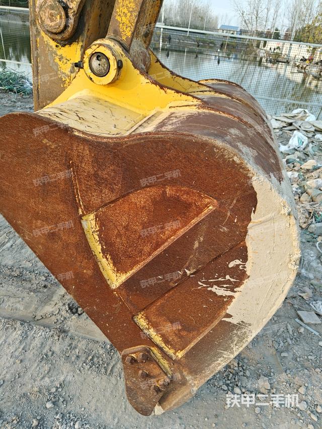 大臂根部?斜視（工作和回轉(zhuǎn)裝置）