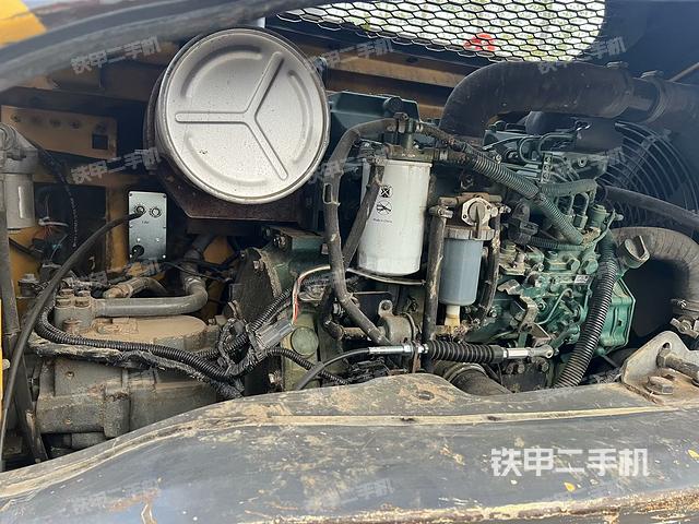 發(fā)動(dòng)機(jī)整體俯視（整機(jī)外觀）