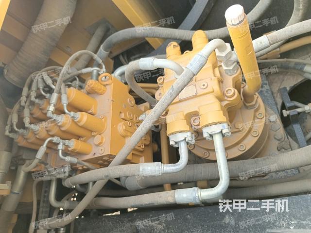 回轉(zhuǎn)馬達(dá)（上車部件）