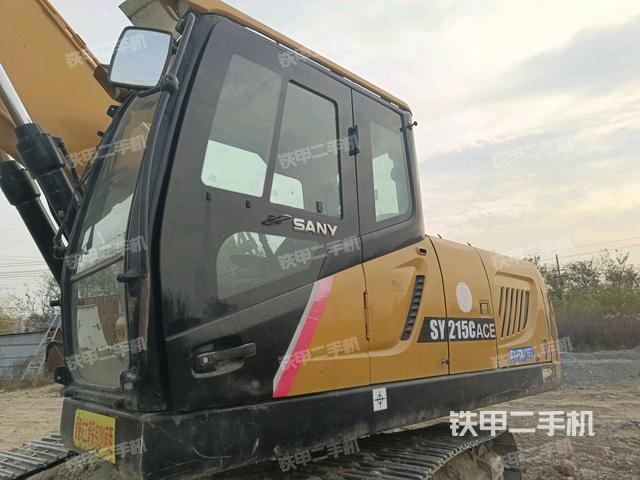 駕駛室左前45度（駕駛室部分）