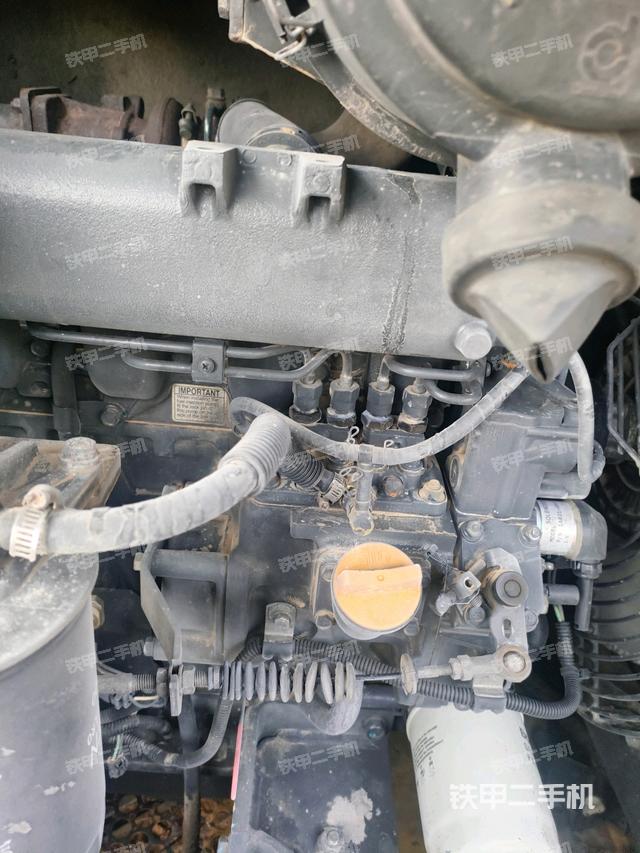 發(fā)動(dòng)機(jī)室（上車部件）