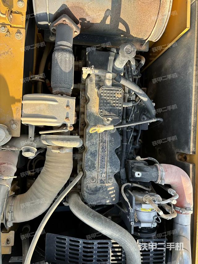 發(fā)動機整體俯視(整機外觀) 發(fā)動機整體俯視(整機外觀)