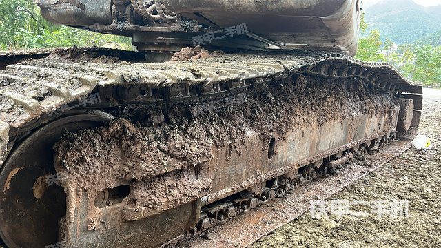 單側(cè)履帶整體（整機(jī)外觀）