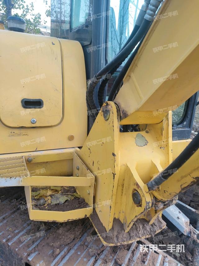 大臂根部?斜（工作和回轉(zhuǎn)裝置）