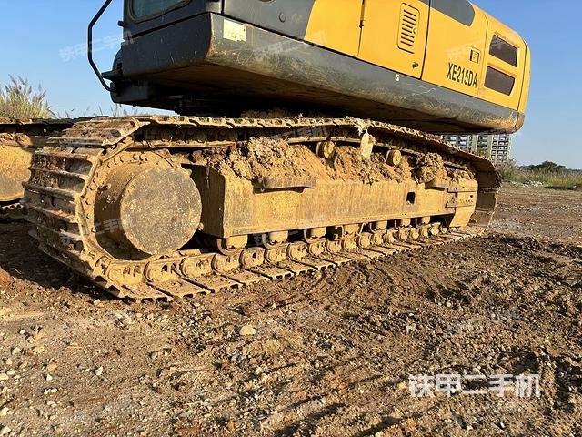 單側履帶整體(整機外觀) 單側履帶整體(整機外觀)