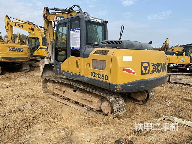 駕駛室整體（整機(jī)外觀）