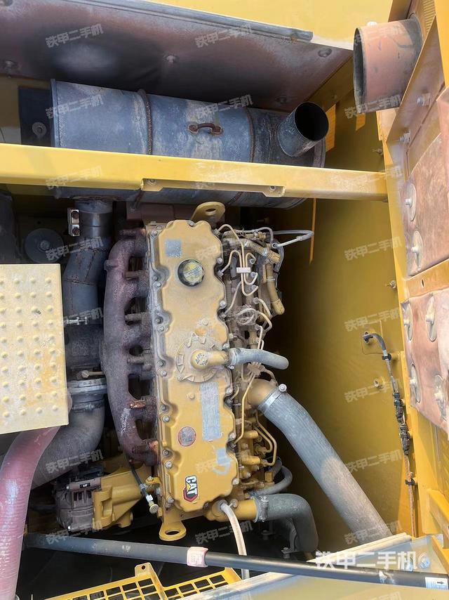 發(fā)動機整體俯視(整機外觀) 發(fā)動機整體俯視(整機外觀)