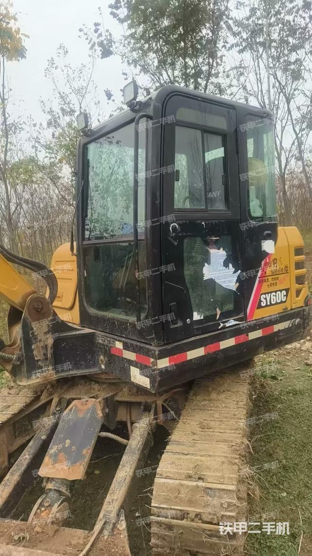 駕駛室頂部（整機(jī)外觀）