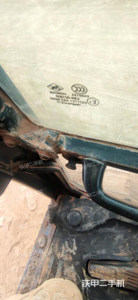 座椅左側(cè)控制臺/音響/含左手柄（駕駛室部分）