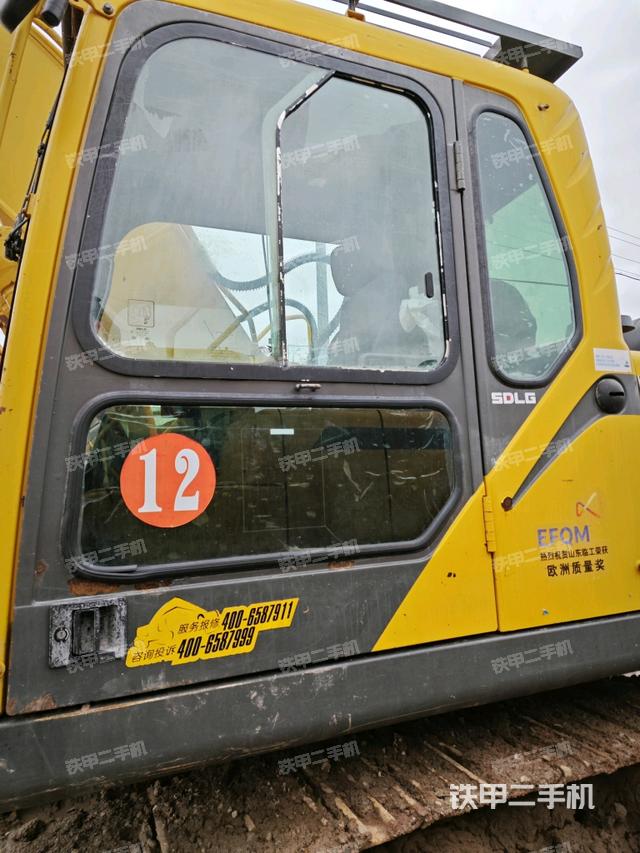 駕駛室正側(cè)（駕駛室部分）