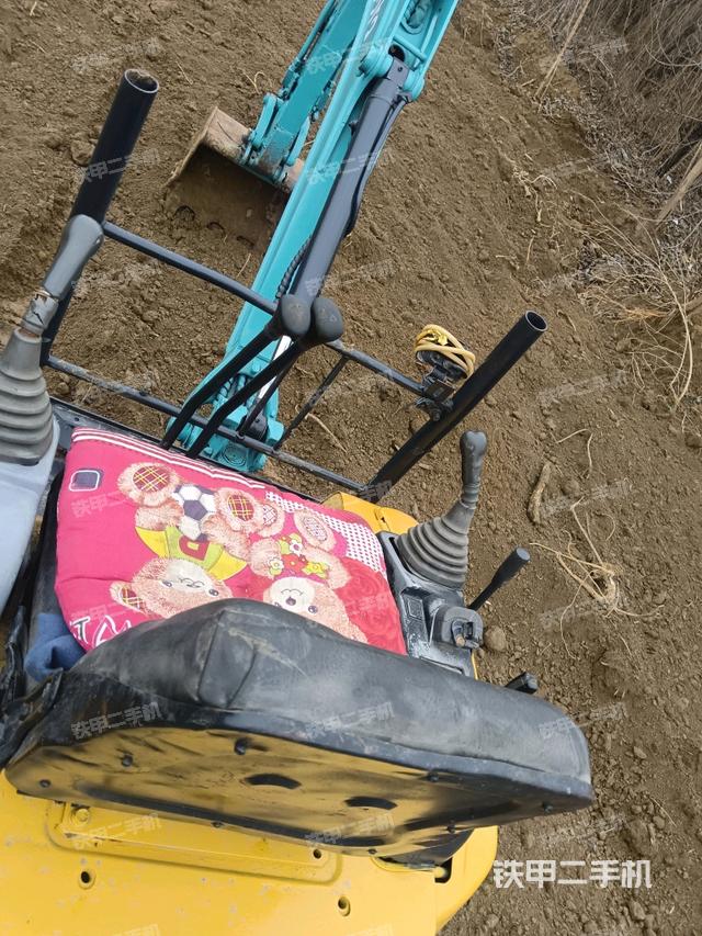 駕駛室頂部（整機(jī)外觀）