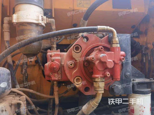 液壓泵斜45?左（大件艙室）