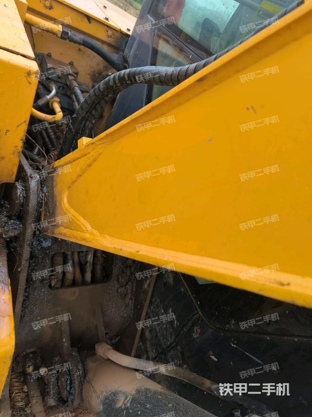 鏟斗45度(工作和回轉(zhuǎn)裝置) 鏟斗45度(工作和回轉(zhuǎn)裝置)