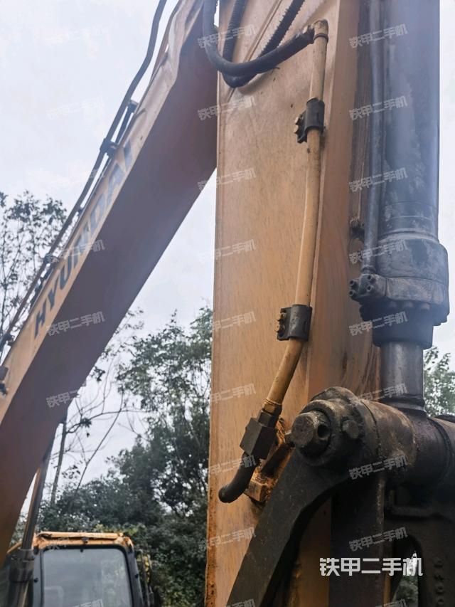 大臂油缸整體?豎拍（工作和回轉(zhuǎn)裝置）