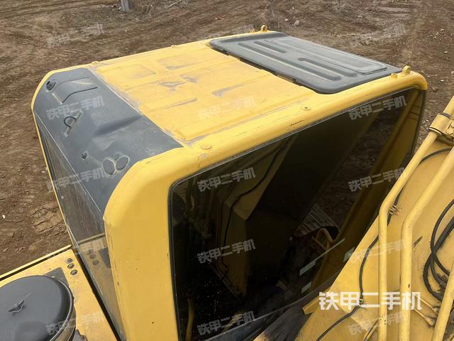 駕駛室頂部（整機(jī)外觀）