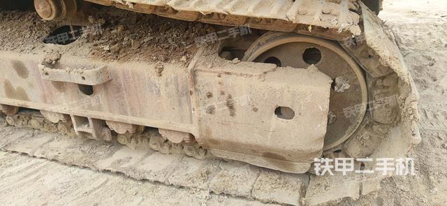 右側(cè)行走馬達(dá)蓋板（行走機構(gòu)）