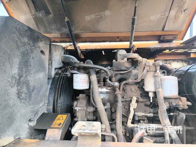 發(fā)動(dòng)機(jī)室(上車(chē)部件) 發(fā)動(dòng)機(jī)室(上車(chē)部件)