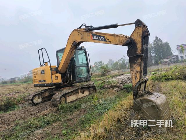 右前45(整機(jī)外觀) 右前45(整機(jī)外觀)