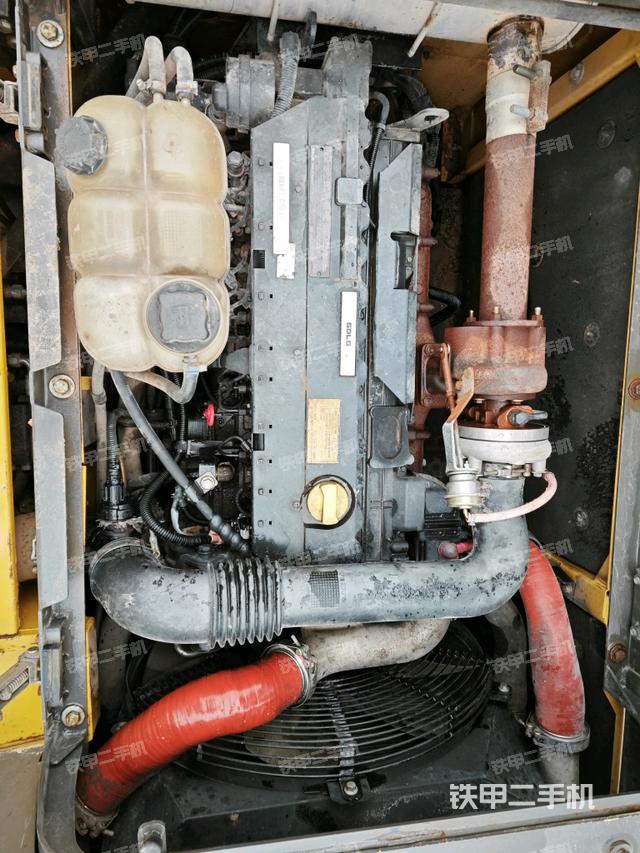 氣門室蓋螺絲特寫（上車部件）