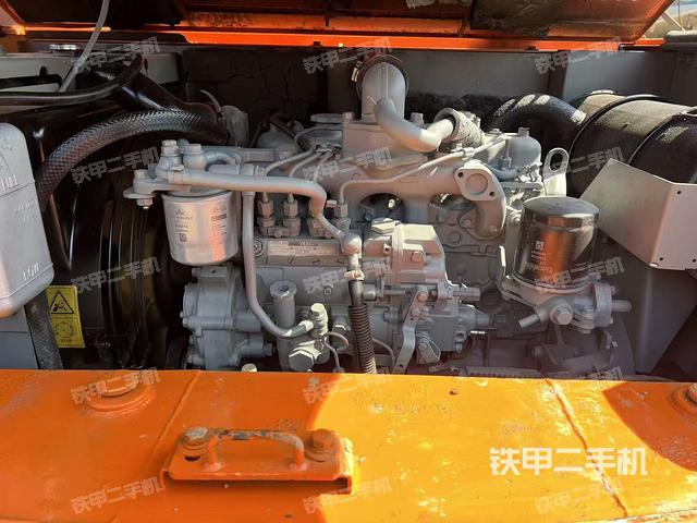 發(fā)動(dòng)機(jī)整體俯視(整機(jī)外觀) 發(fā)動(dòng)機(jī)整體俯視(整機(jī)外觀)