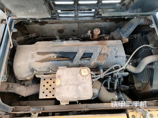 發(fā)動(dòng)機(jī)整體俯視(整機(jī)外觀) 發(fā)動(dòng)機(jī)整體俯視(整機(jī)外觀)