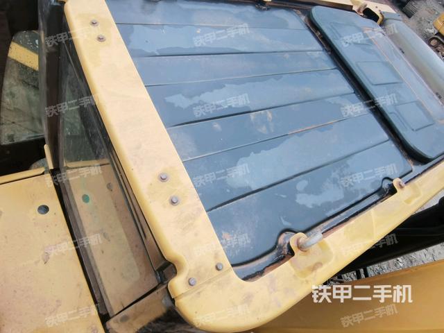 駕駛室頂部俯視(上車部件) 駕駛室頂部俯視(上車部件)