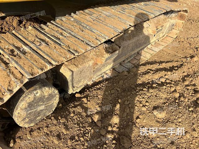 單側(cè)履帶整體（整機(jī)外觀）