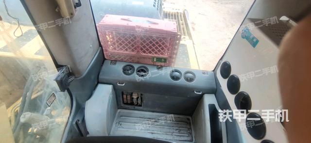 后窗玻璃角標(biāo)（駕駛室部分）