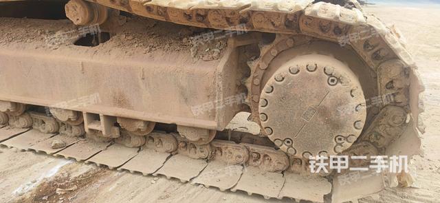 左側(cè)履帶整體?（行走機構(gòu)）
