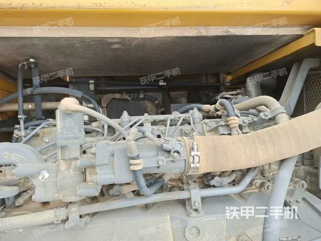 發(fā)動機(jī)整體俯視(整機(jī)外觀) 發(fā)動機(jī)整體俯視(整機(jī)外觀)