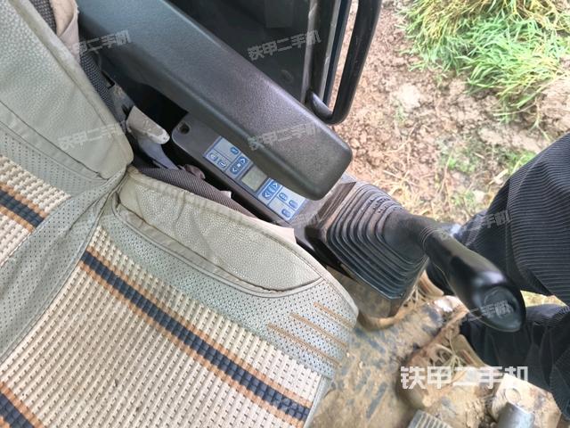 座椅后部(駕駛室部分) 座椅后部(駕駛室部分)