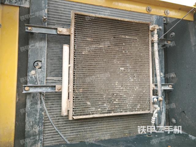 散熱器正面（大件艙室）