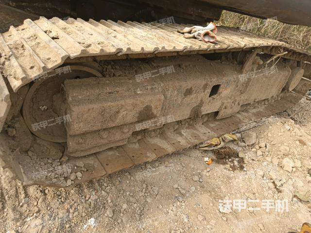 右側(cè)履帶整體?（行走機(jī)構(gòu)）