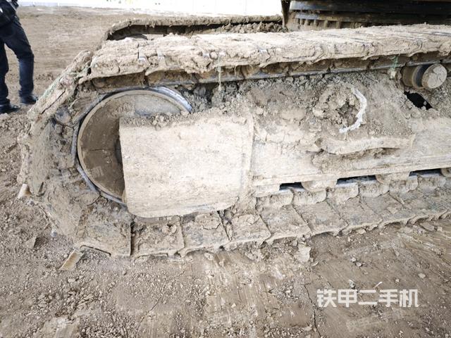 右側(cè)行走馬達蓋板(行走機構(gòu)) 右側(cè)行走馬達蓋板(行走機構(gòu))