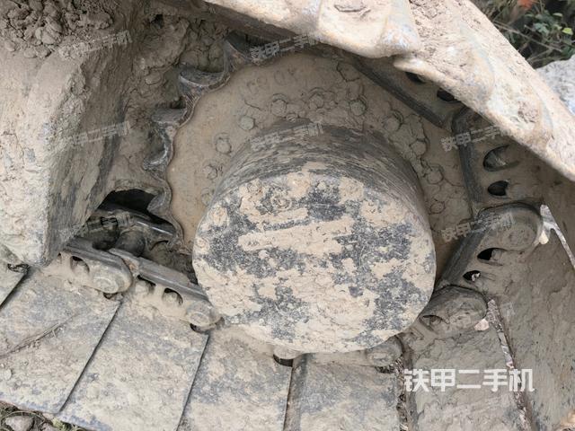 左驅(qū)動(dòng)輪（行走機(jī)構(gòu)）