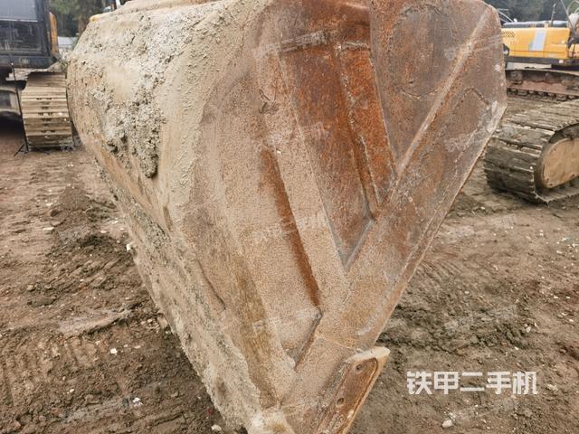 鏟斗45度(工作和回轉(zhuǎn)裝置) 鏟斗45度(工作和回轉(zhuǎn)裝置)