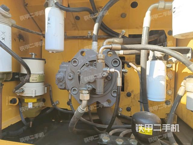 液壓泵斜45?右（大件艙室）