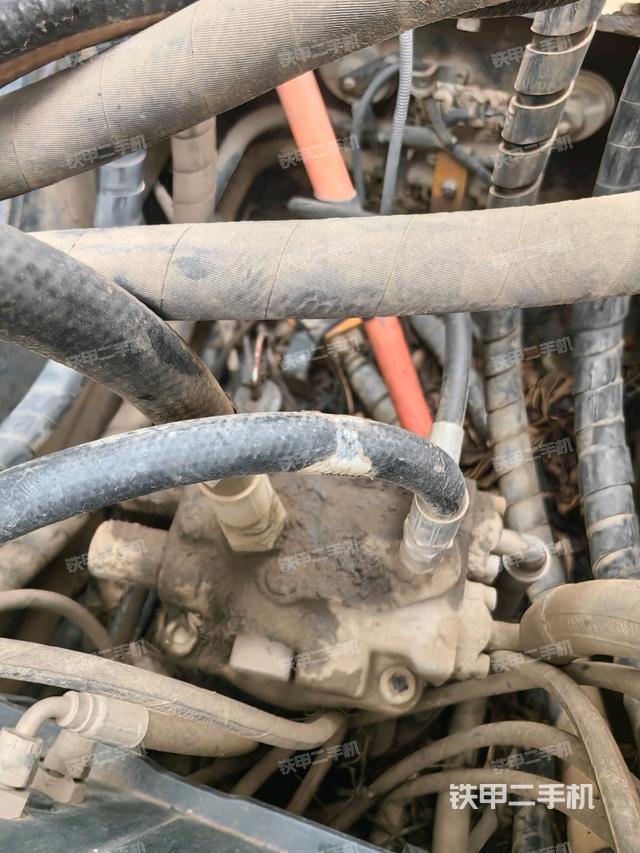 回轉(zhuǎn)馬達(dá)（上車部件）