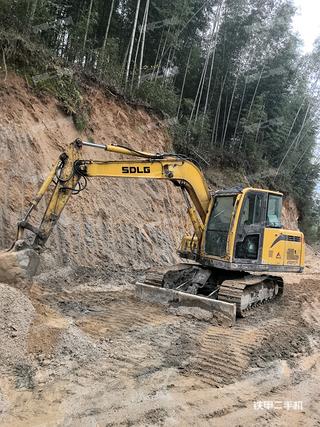 山東臨工E680F挖掘機(jī)