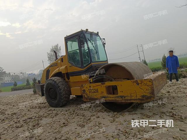 整機(jī)右側(cè)(設(shè)備外觀及核心部件) 整機(jī)右側(cè)(設(shè)備外觀及核心部件)