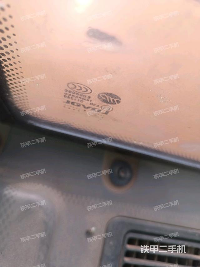 后窗玻璃角標(biāo)（駕駛室部分）